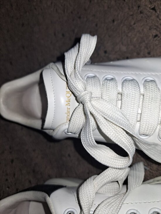 ALEXANDER MCQUEEN-Oversize White Leather/Black Suede Sneakers-Sz 39-Excellent - Picture 8 of 11